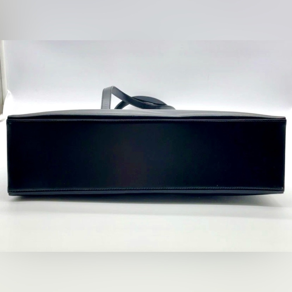 LOEWE Classic Minimalist Luxury Tote/Shoulder Bag TWO COA’s LOEWE Dust Bag - Picture 8 of 17